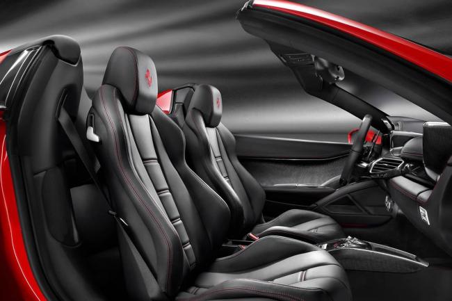 Interieur_Ferrari-458-Spider_24