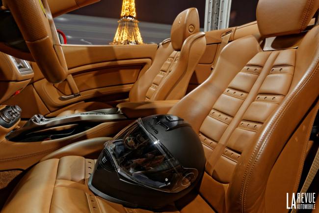 Interieur_Ferrari-California-V8_26