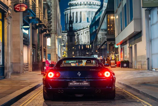 Ferrari F355 : cette superbe Berlinetta, au noble pédigrée, est en vente !