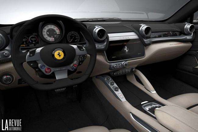 Interieur_Ferrari-GTC4Lusso_7