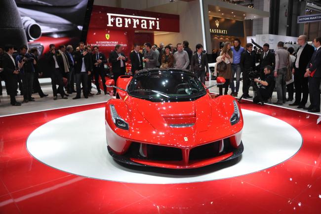 Exterieur_Ferrari-LaFerrari-2013_0