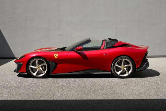 Exterieur_ferrari-sp51-une-unique-812-sans-toit_6