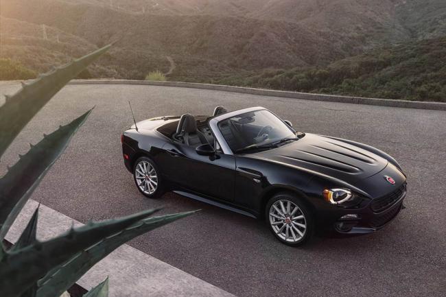 Exterieur_Fiat-124-Spider-2015_11