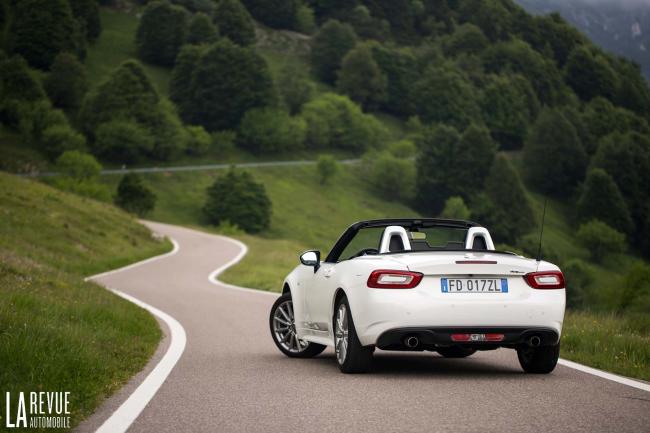 Exterieur_Fiat-124-Spider-2016_25