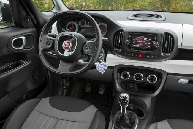 Interieur_Fiat-500L-Petit-Bateau_20