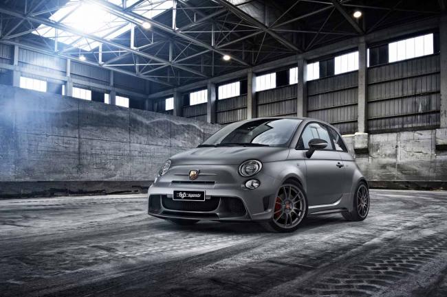 Exterieur_Fiat-Abarth-695-Biposto_1