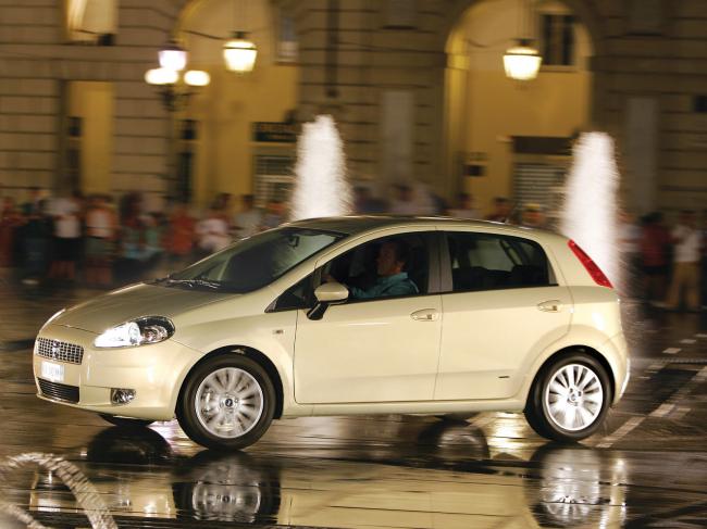 Exterieur_Fiat-Grande-Punto_2