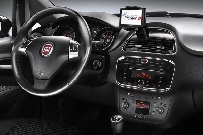 Interieur_Fiat-Punto-2012_21