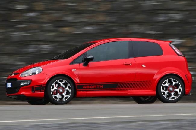 Exterieur_Fiat-Punto-Evo-Abarth_5