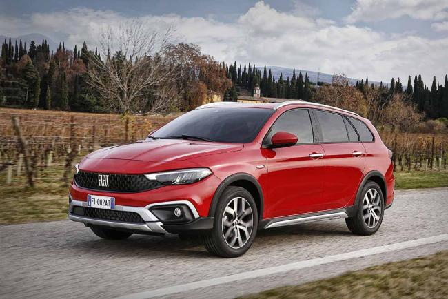 Exterieur_fiat-tipo-cross-station-wagon-red_6