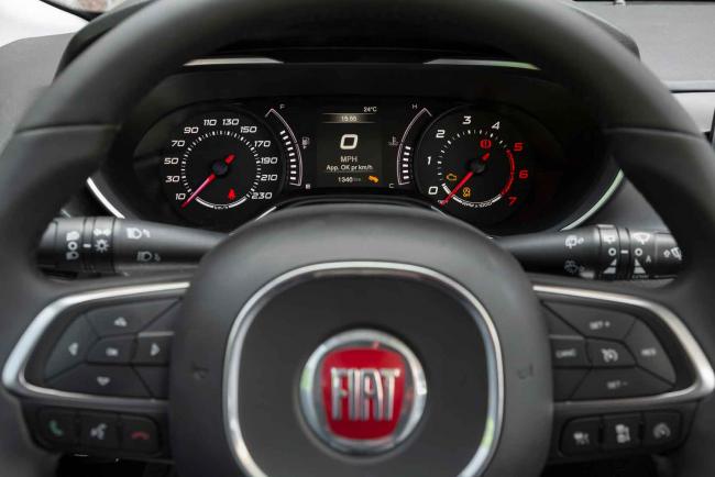 Interieur_Fiat-Tipo-Lounge_23