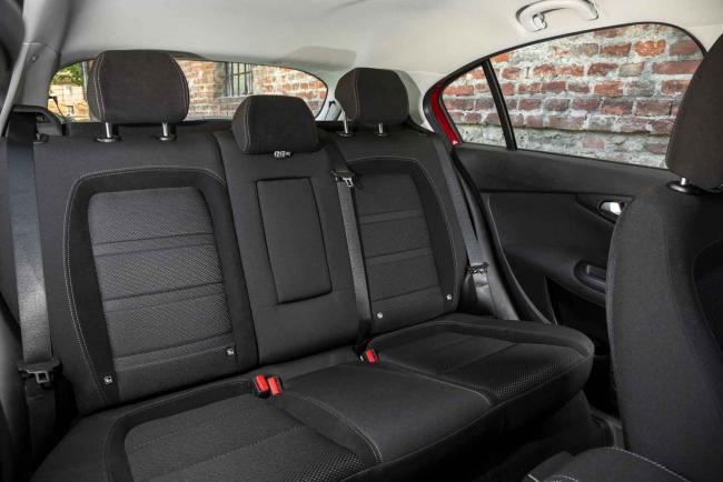 Interieur_Fiat-Tipo-Lounge_19
