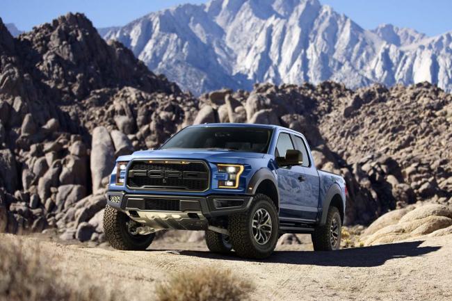 Exterieur_Ford-F150-Raptor-2015_3