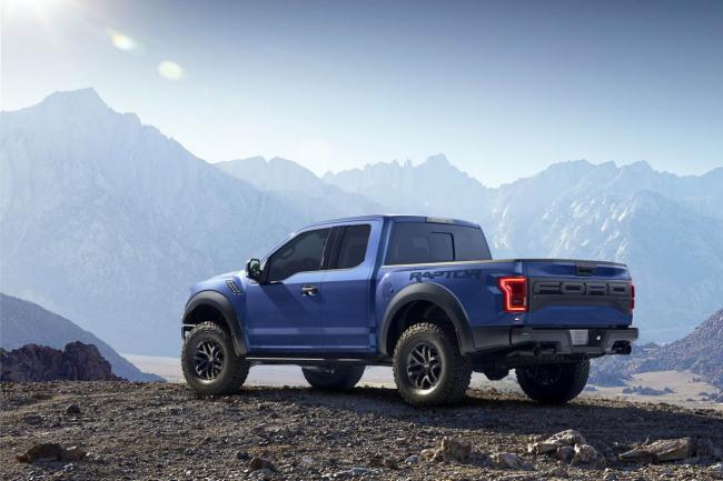 Exterieur_Ford-F150-Raptor-2015_8