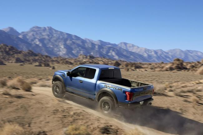 Exterieur_Ford-F150-Raptor-2015_10