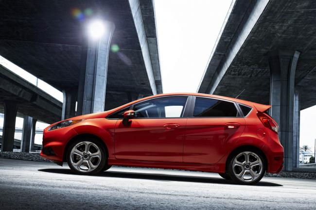 Exterieur_Ford-Fiesta-ST-2013_11