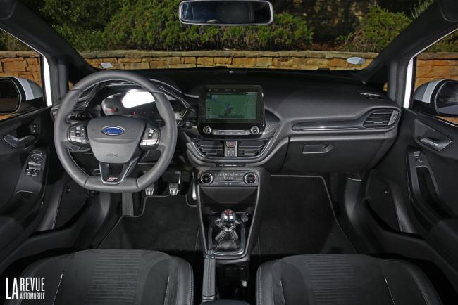 Interieur_Ford-Fiesta-ST-2018-1.5_25