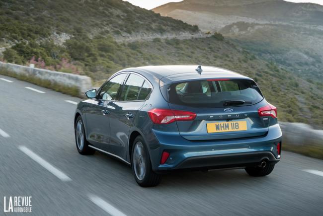 Exterieur_Ford-Focus-Titanium-1.5-Ecoboost-2018_10