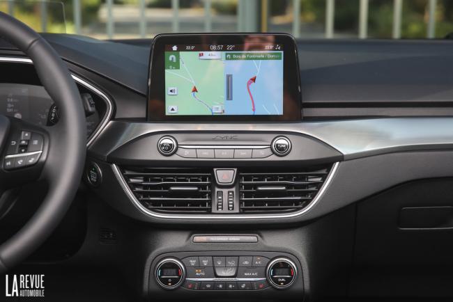 Interieur_Ford-Focus-Titanium-1.5-Ecoboost-2018_23