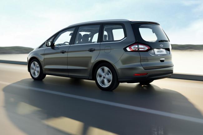 Exterieur_Ford-Galaxy-2015_12