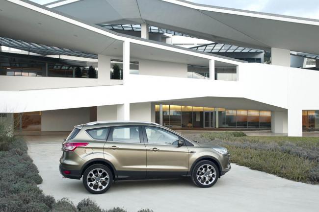 Exterieur_Ford-Kuga-2012_4