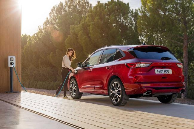 Ford Kuga hybride : jusqu'à 28% de consommation en moins