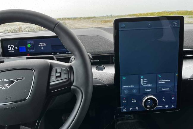 Interieur_mustang-mach-e-extended-range-rwd-essai_3