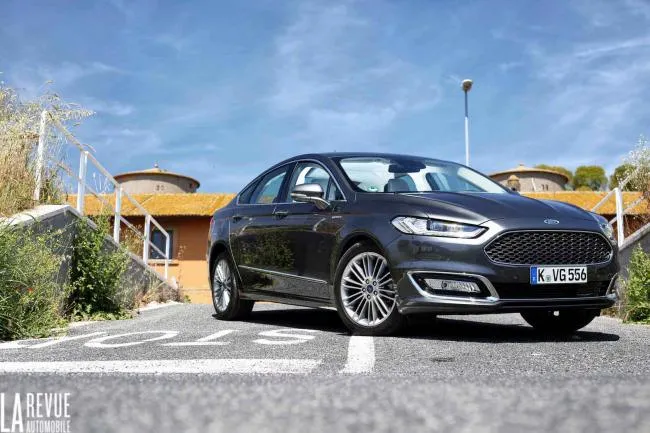 Ford Mondeo : pourquoi choisir cette berline ?