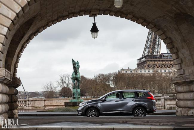 Essai Honda CR-V Hybrid : mi-électro, mi-techno ?