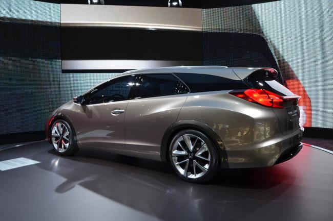 Exterieur_Honda-Civic-Break-Concept_0