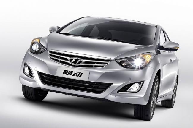 Exterieur_Hyundai-Elantra_0