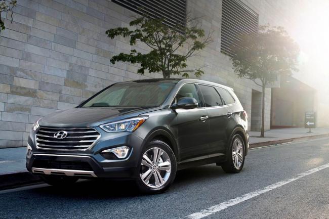 Exterieur_Hyundai-Grand-Santa-Fe_16