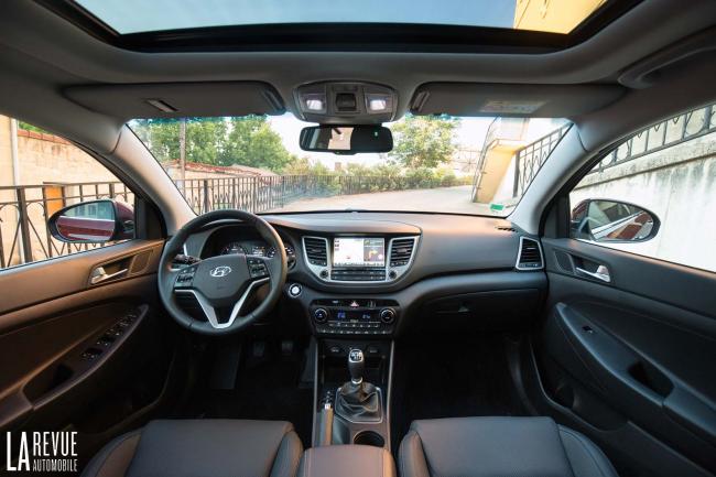 Interieur_Hyundai-Tucson-2.0-CRDI-136ch_3