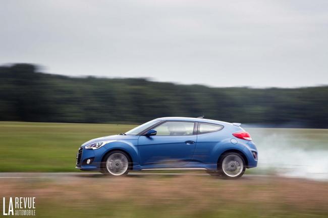 Exterieur_Hyundai-Veloster-Turbo-2015_14