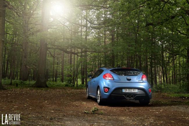 Exterieur_Hyundai-Veloster-Turbo-2015_15