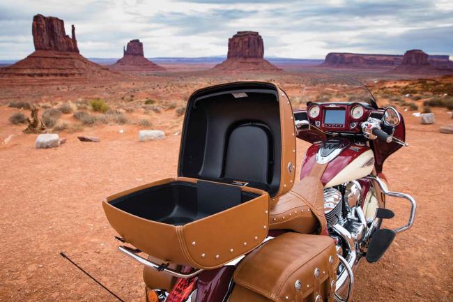 Interieur_Indian-Roadmaster-Classic_12