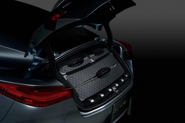 Interieur_Infiniti-Essence-Concept_35