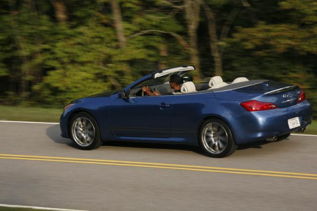 Exterieur_Infiniti-G37-Cabrio-2013_0