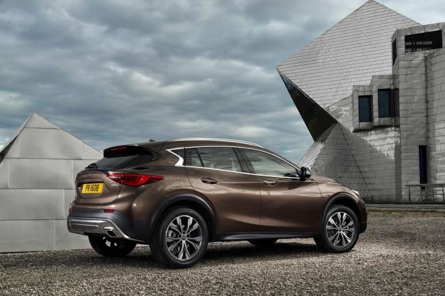 Exterieur_Infiniti-QX30_11