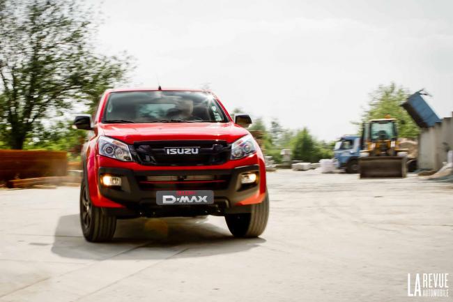 Exterieur_Isuzu-D-MAX-Fury_0