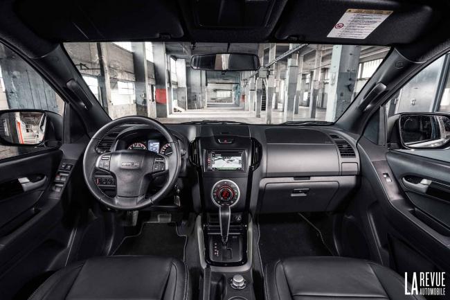 Interieur_Isuzu-D-Max-Akoya_12