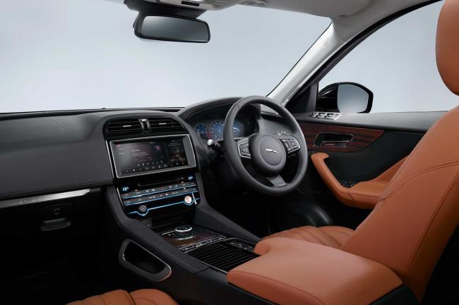 Interieur_Jaguar-F-Pace_12