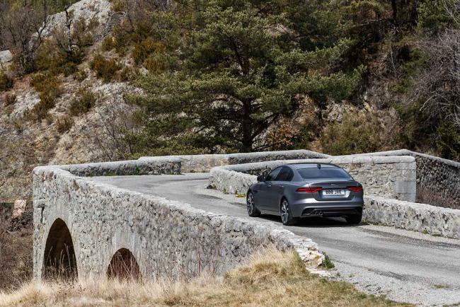 Essai Jaguar XE : une aristocrate à portée de portefeuille ?