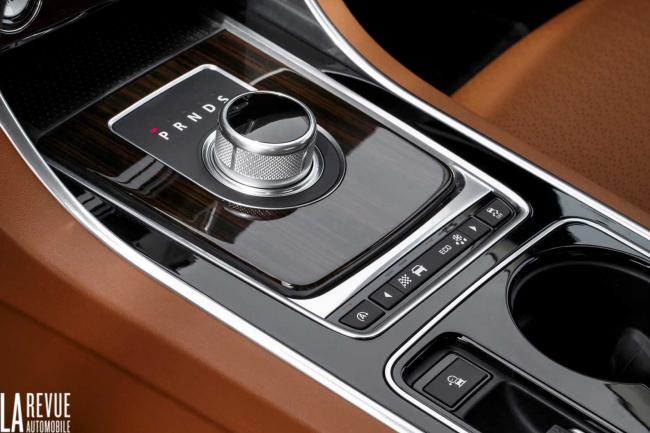 Interieur_Jaguar-XE-S-3.0_65