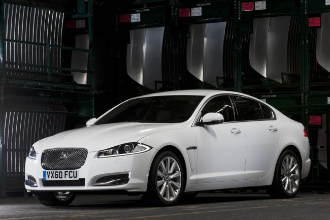 Exterieur_Jaguar-XF-2011_9