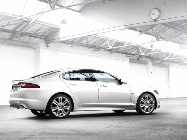 Exterieur_Jaguar-XFR-2009_0