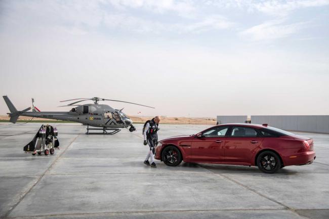 Exterieur_Jaguar-XJR-vs-Jetman_4