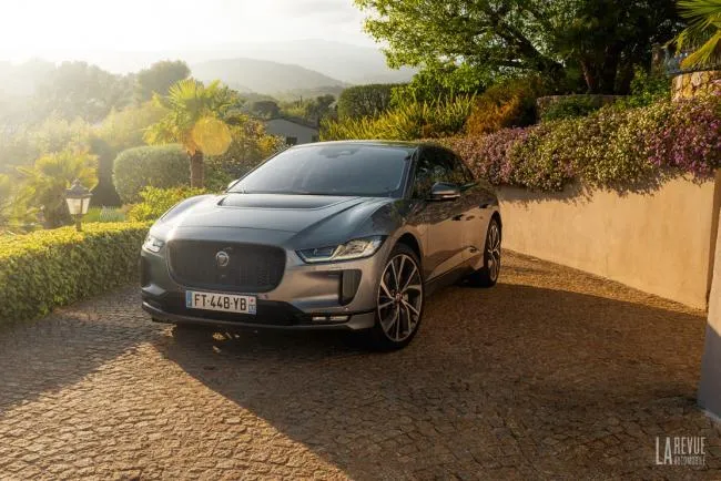 Jaguar Land Rover se prépare à l'invasion de la voiture électrique