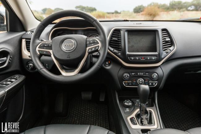 Interieur_Jeep-Cherokee-2.2-Multijet-Limited_1