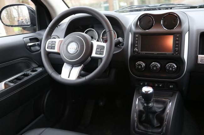 Interieur_Jeep-Compass-2.2-CRD_24